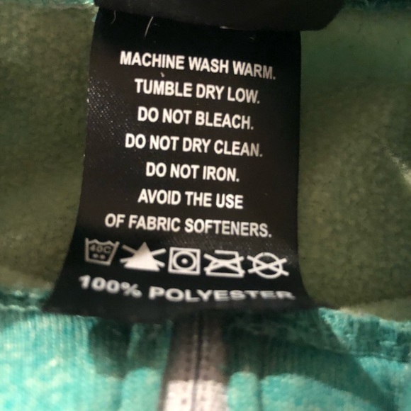 Previously worn Narragansett Traders Long Sleeve Pullover - Picture 7 of 7